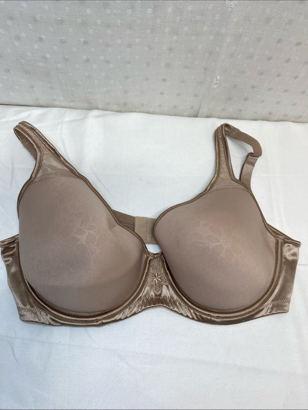 Wonderbra Smooth Full-Coverage Bra in Taupe Style E1105H Size 38C